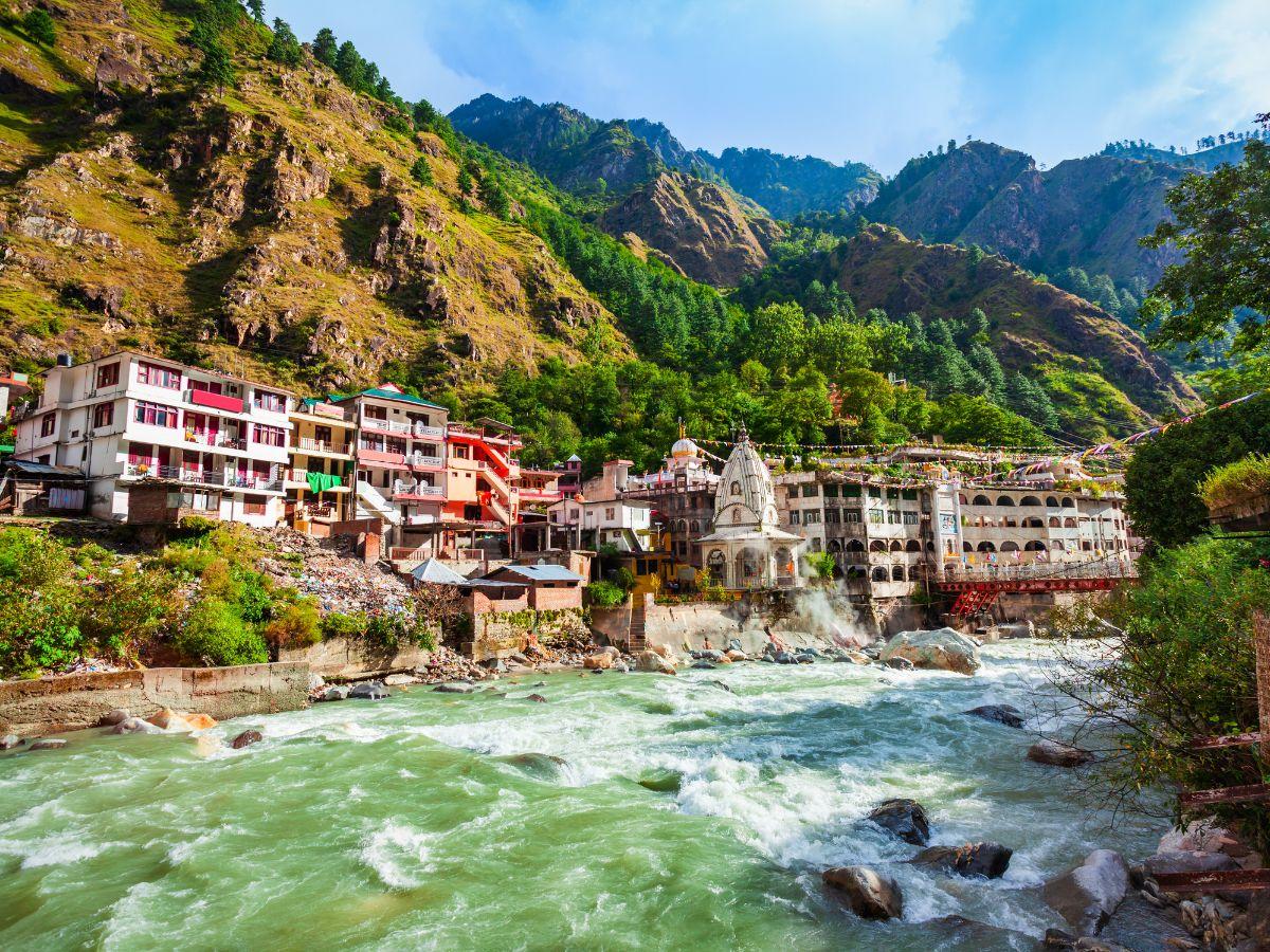 10 Best things to do in Old Manali during winters