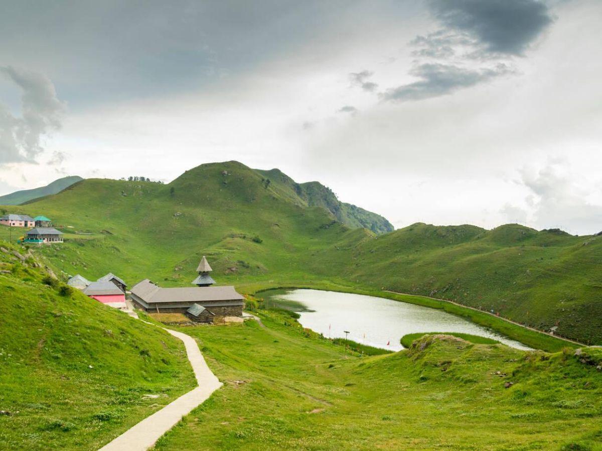 Did you know these 10 weird facts about Prashar Lake?