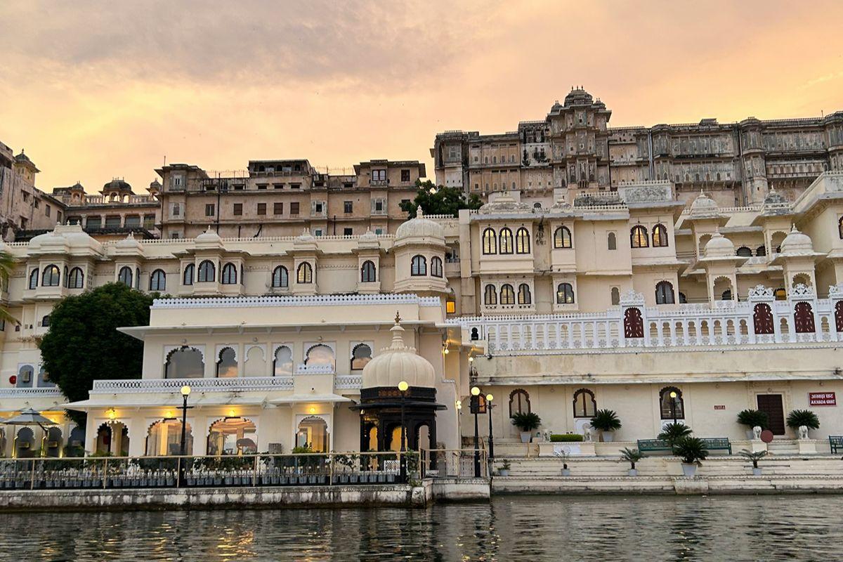 The Hosteller Bam Udaipur, Artist House